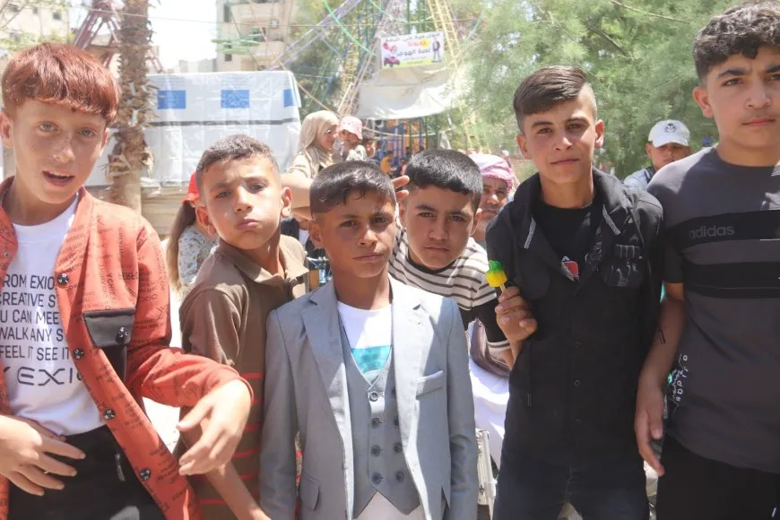 ضحكات وزينة.. مشاهد من فرحة الأطفال بالعيد 