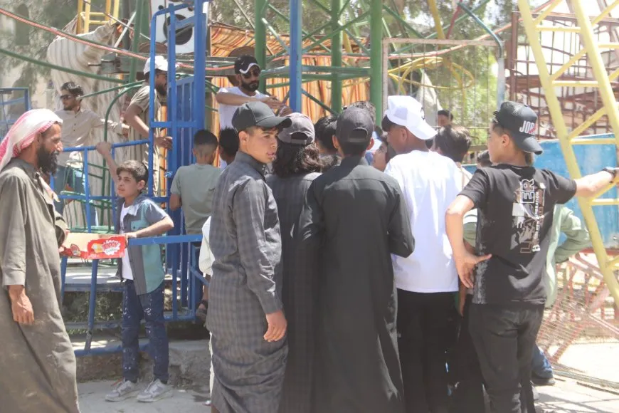 ضحكات وزينة.. مشاهد من فرحة الأطفال بالعيد 
