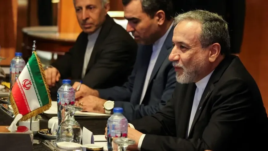 سنرد بحزم... إيران تحذر الترويكا الأوروبية