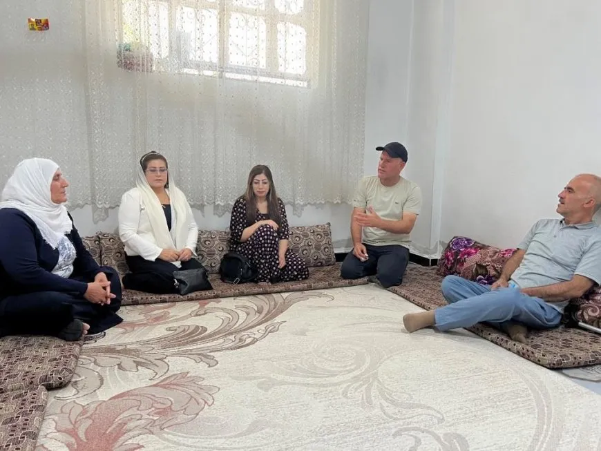 زيارة ذوي الشهداء والمهجّرين قسراً في ثاني أيام عيد الأضحى