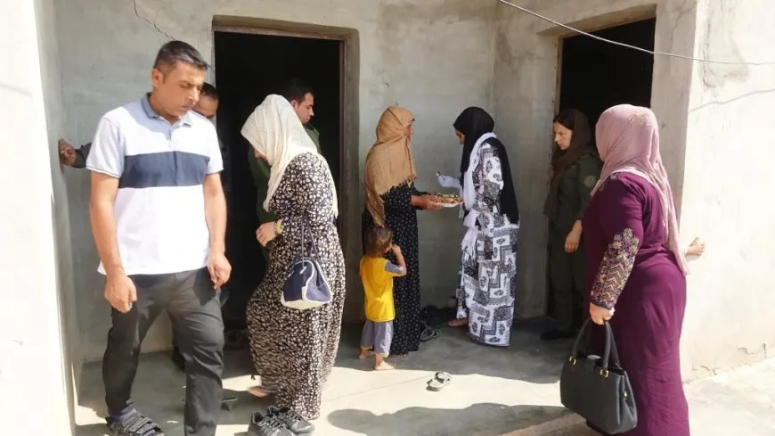 زيارة ذوي الشهداء والمهجّرين قسراً في ثاني أيام عيد الأضحى