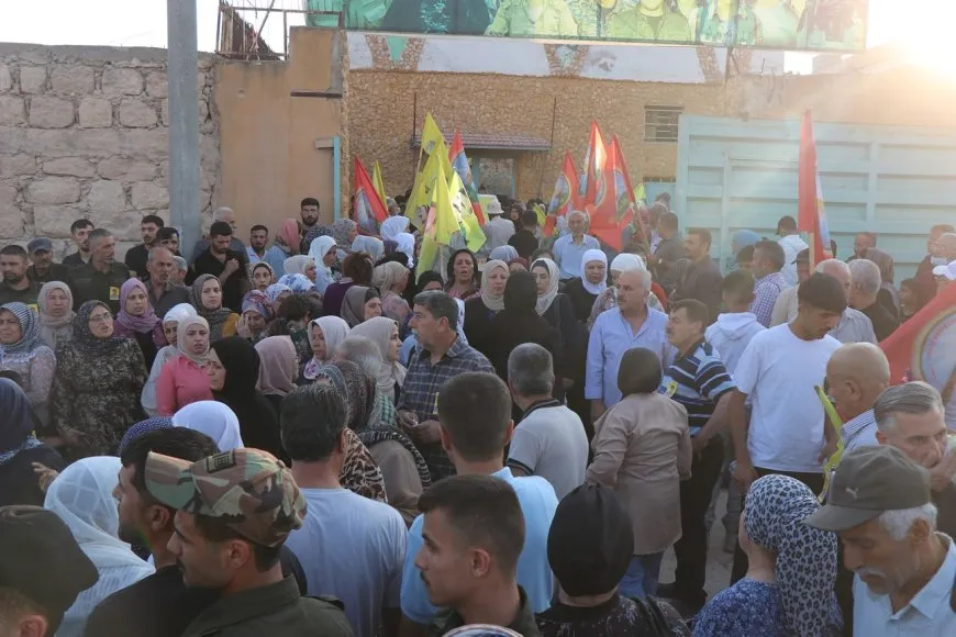 مراسم تشييع شهيدين في حلب: بتضحيات الشهداء حققنا المكاسب وسنخلد ذكراهم
