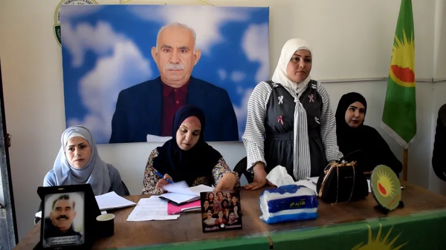 تأكيد على دور المرأة في النضال من أجل حرية القائد الجسدية