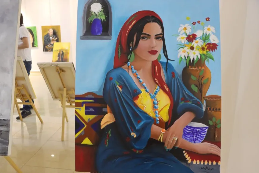 معرض الفن التشكيلي في يومه الثاني: مساحة تنبض بالألوان والذاكرة