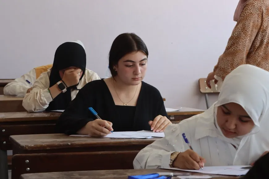 بدء امتحانات طلبة المرحلة الإعدادية وفق مناهج النظام السابق