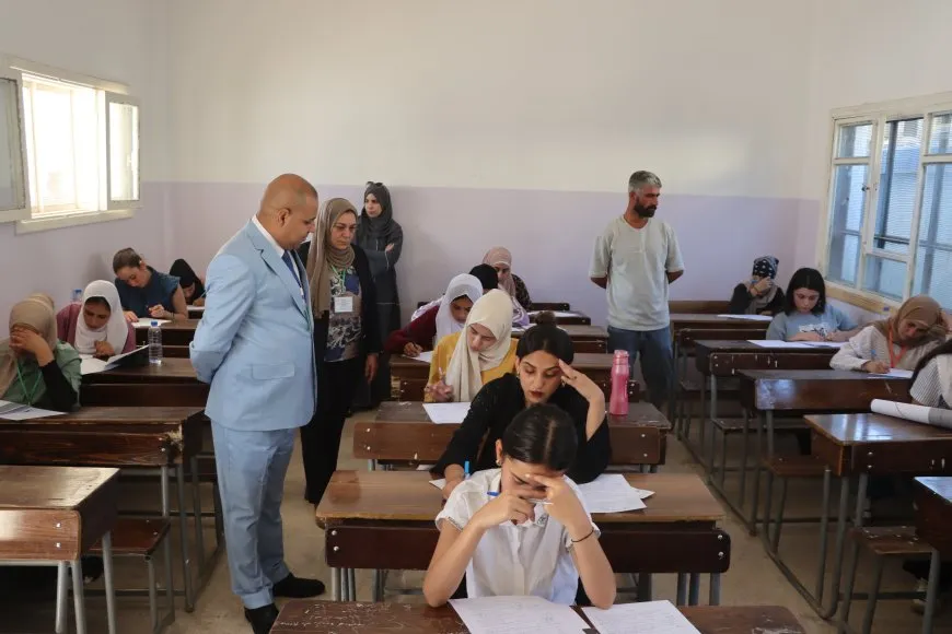 بدء امتحانات طلبة المرحلة الإعدادية وفق مناهج النظام السابق