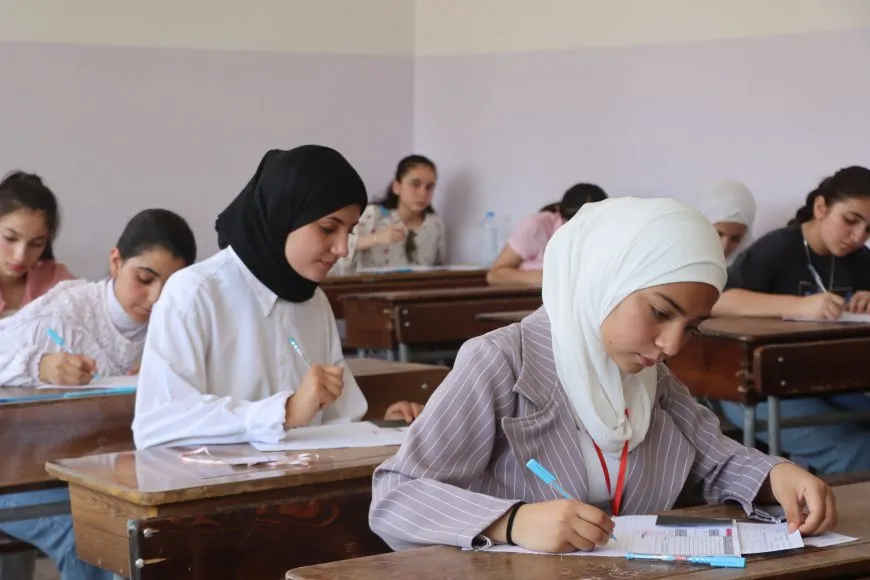 بدء امتحانات طلبة المرحلة الإعدادية وفق مناهج النظام السابق