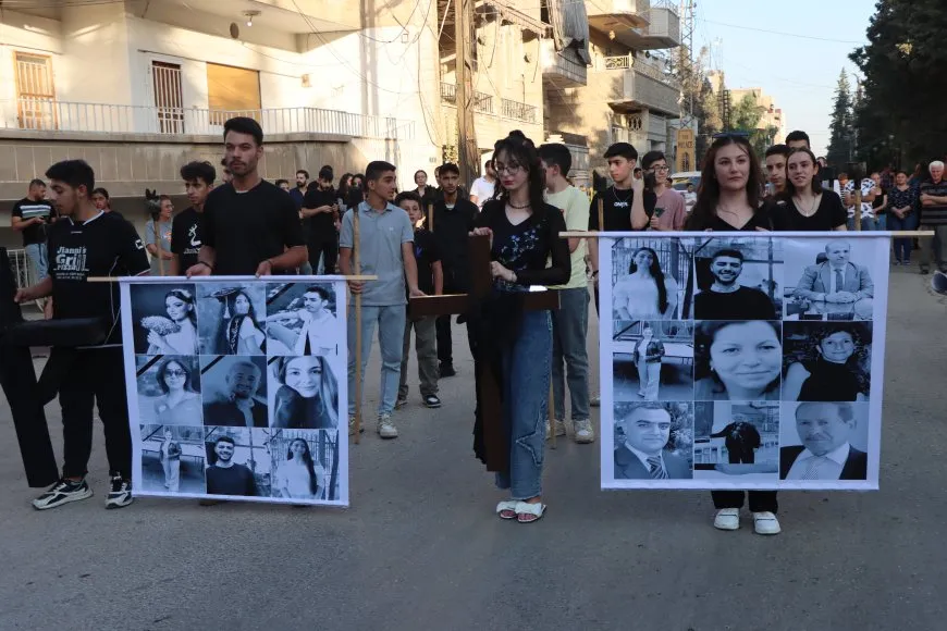 مسيحيو قامشلو يدينون استهداف كنيسة مار إلياس ويؤكدون أن الإدارة الذاتية صمام الأمان لعموم السوريين