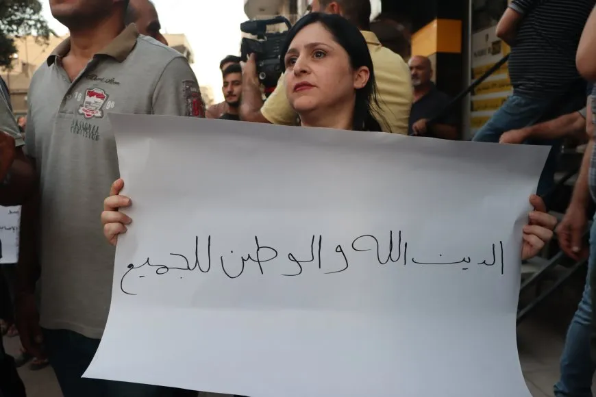 مسيحيو قامشلو يدينون استهداف كنيسة مار إلياس ويؤكدون أن الإدارة الذاتية صمام الأمان لعموم السوريين