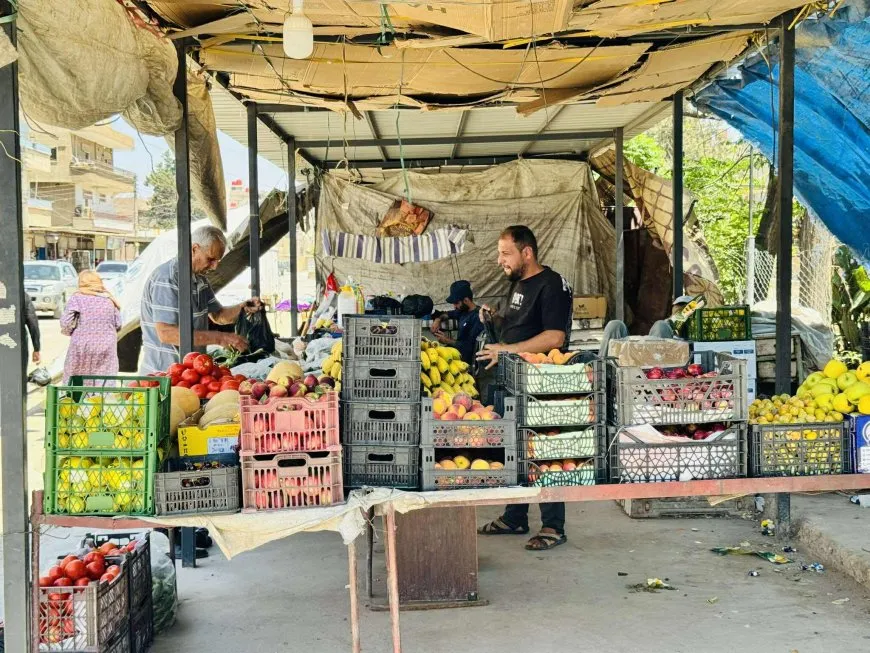 بلدية الشعب في قامشلو تنظم الأسواق وتمنع إشغال الأرصفة