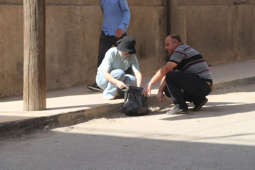 أعمال نظافة مشتركة في قامشلو تعزيزًا للوعي البيئي