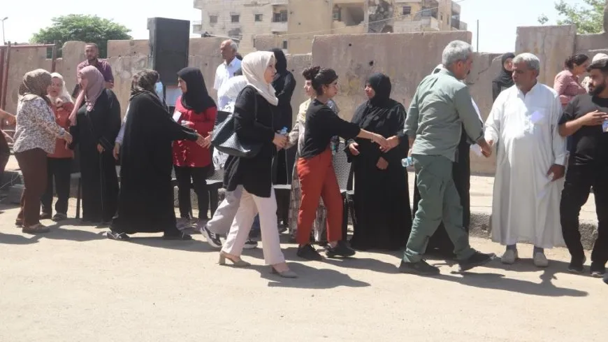 تقديم واجب العزاء لذوي مقاتل قسد سلطان ذياب الحمود في الرقة