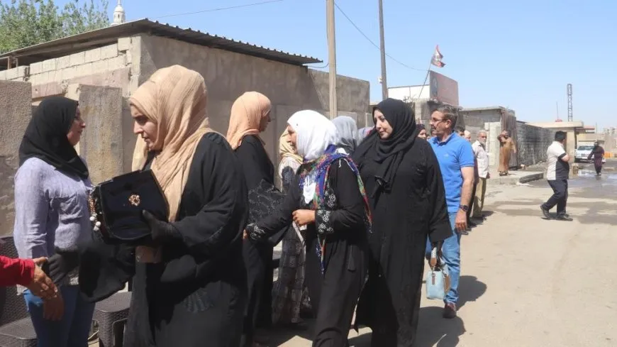 تقديم واجب العزاء لذوي مقاتل قسد سلطان ذياب الحمود في الرقة