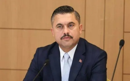 إقالة رئيس بلدية شيلا أوزغور كابادايي