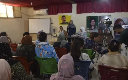 مؤتمر ستار في الدرباسية يناقش مع النساء نظام عمل الكومينات