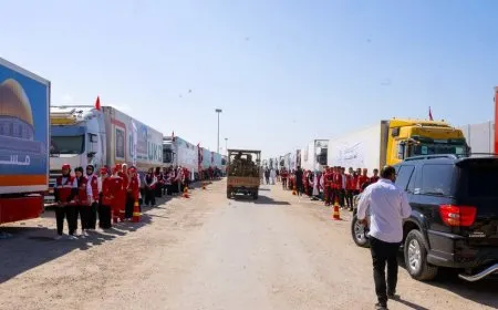 مقتل 60 فلسطينياً في أول أيام الهدنة ودخول 73 شاحنة فقط إلى غزة
