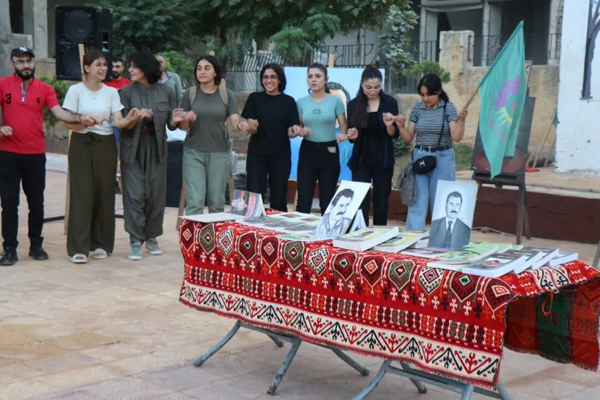 معرض فني في حلب يبرز دور الفن في تجسيد مقاومة القائد عبد الله أوجلان