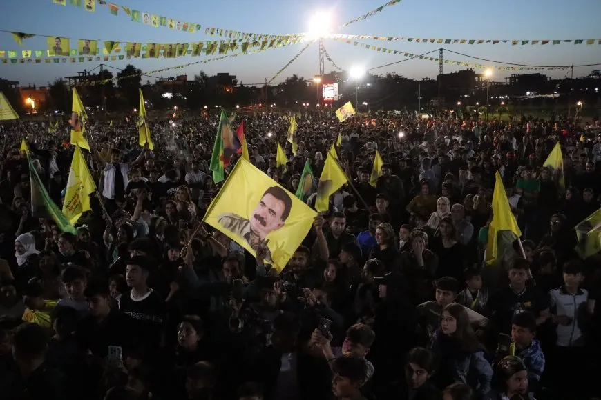 أهالي عامودا يطالبون بلقاء القائد عبد الله أوجلان