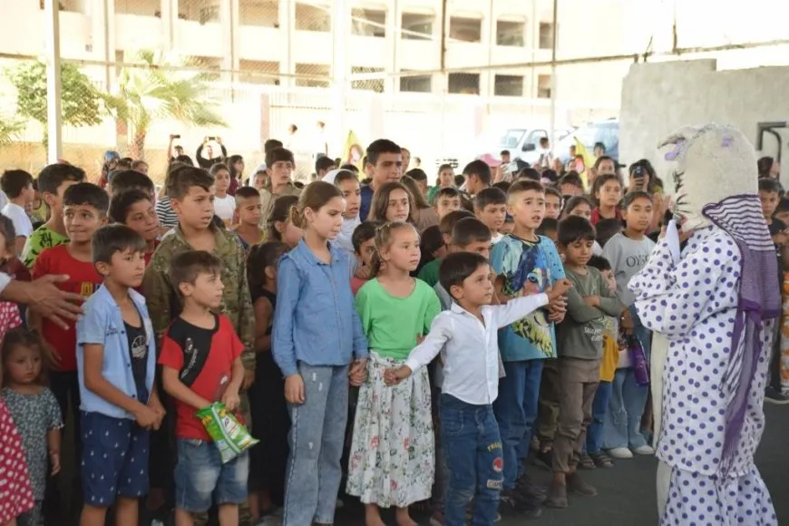 فعالية ترفيهية في الرقة لأطفال عفرين والشهباء تزرع البهجة في القلوب