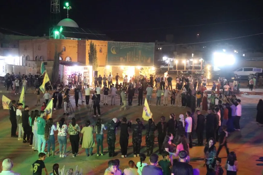 احتفاء شعبي برسالة القائد عبد الله أوجلان المصوّرة