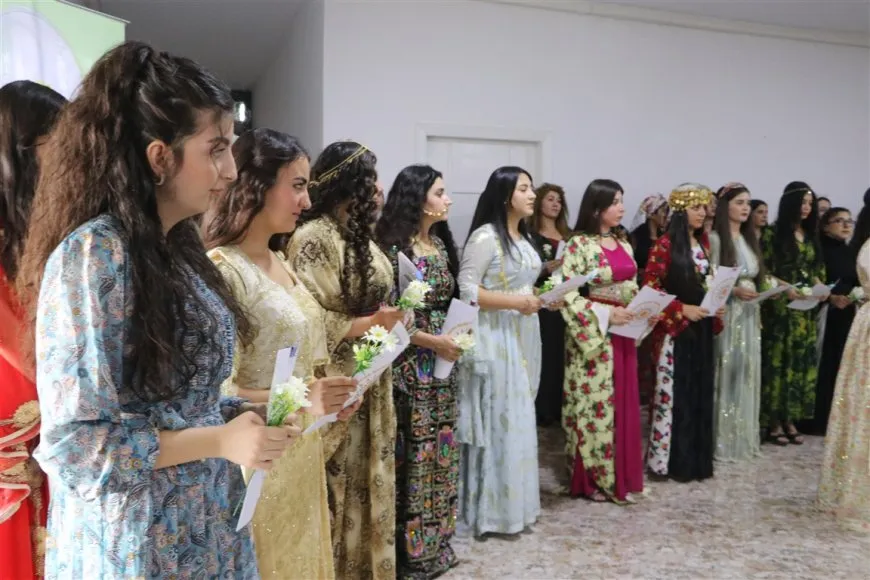 "خريجات المعهد سيكنّ ركيزة لتغيير وتطوير الثقافة والفن في روج آفا"