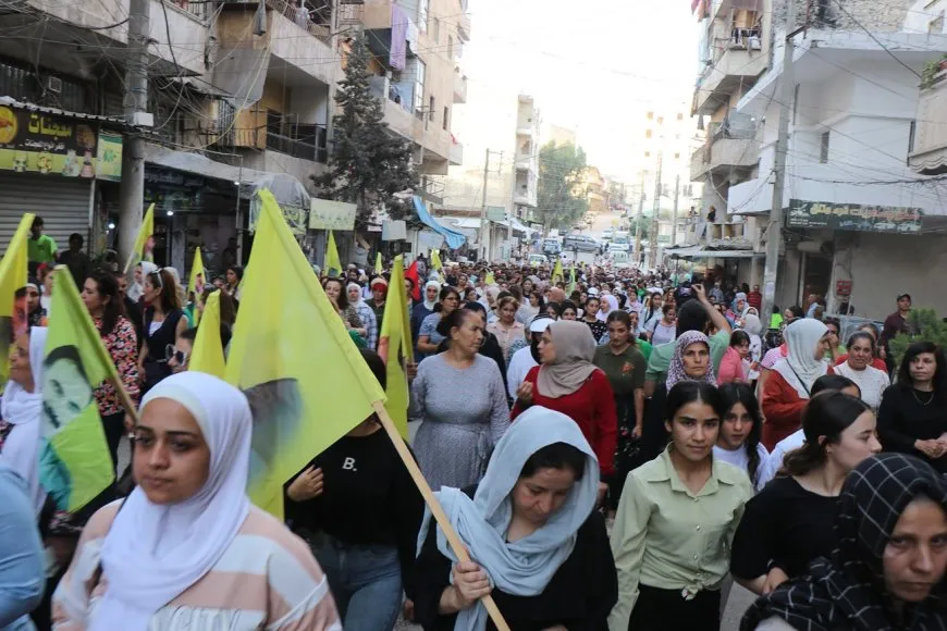 أهالي حلب يؤكدون أن نداء  القائد التاريخي سيجلب السلام