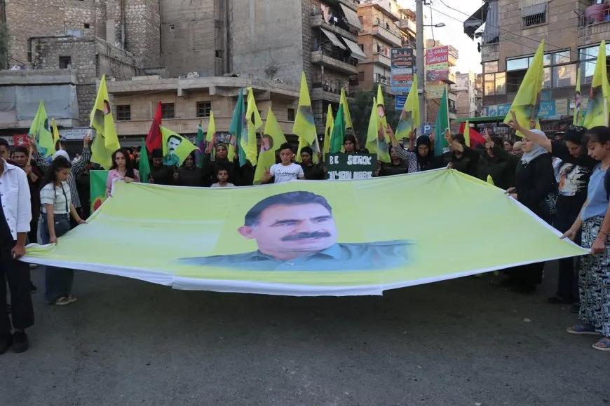 أهالي حلب يؤكدون أن نداء  القائد التاريخي سيجلب السلام