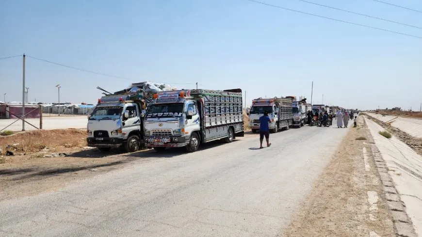 284 نازحاً يغادرون مخيم العريشة في الرحلة الـ 12 نحو دير الزور