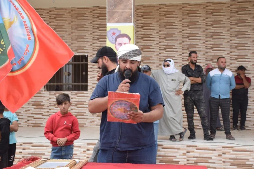 تشييع جثمان مقاتل لقوات الحماية الذاتية في الشدادي