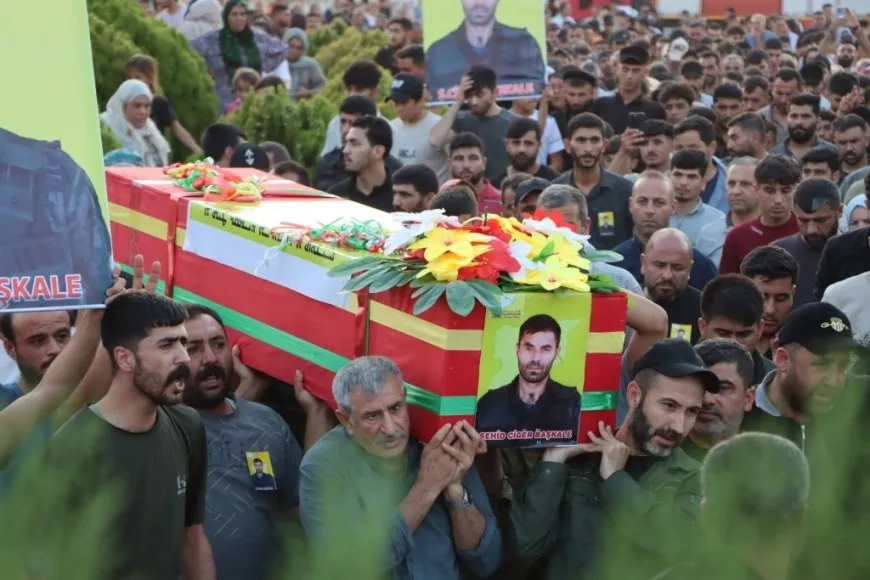تشييع جثمان الشهيد جكر بوشكال إلى مثواه الأخير في كوباني