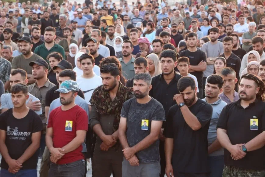 تشييع جثمان الشهيد جكر بوشكال إلى مثواه الأخير في كوباني