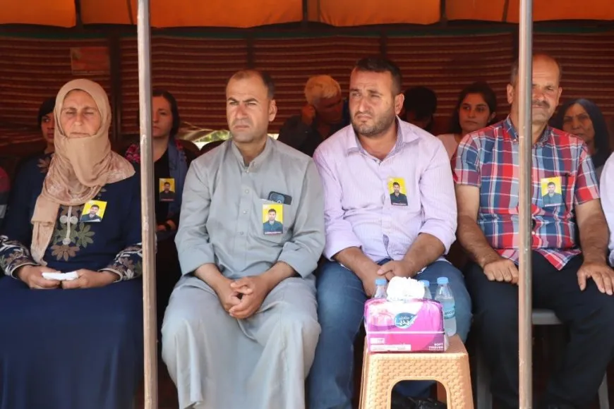تقديم واجب العزاء لذوي مقاتل قسد جكر باشكاله