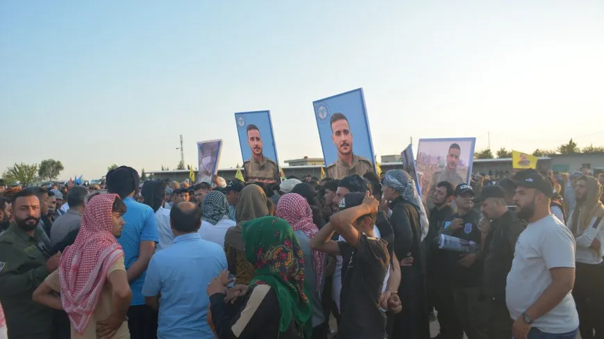 تشييع جثمان الشهيد أحمد الحمدون إلى مثواه الأخير في ديرك