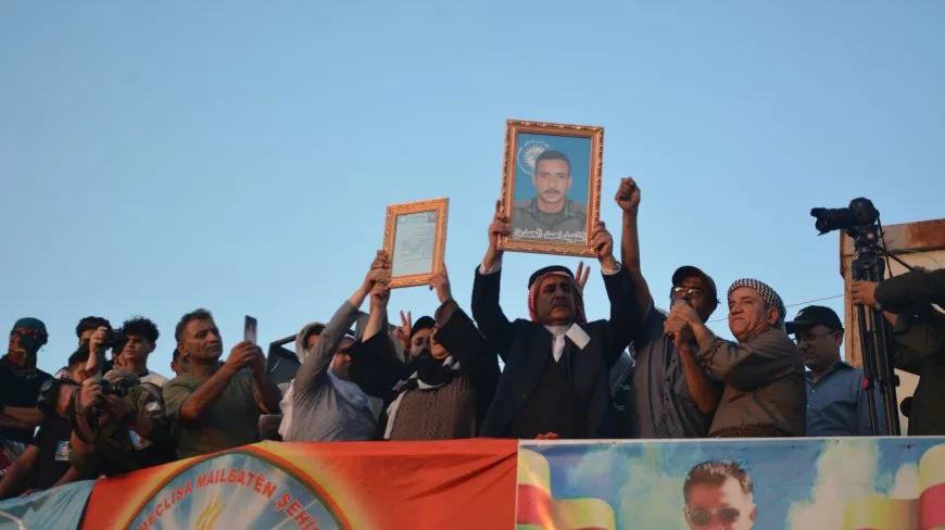 تشييع جثمان الشهيد أحمد الحمدون إلى مثواه الأخير في ديرك