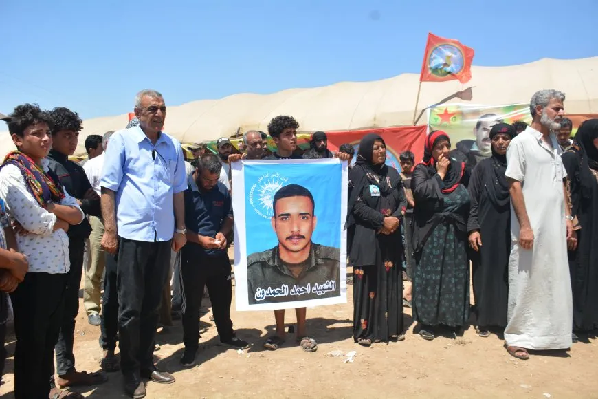 تقديم واجب العزاء لذوي عضو قوى الأمن الداخلي أحمد الحمدون