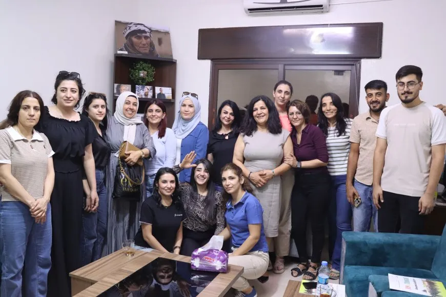 زيارة الفنانتين الكرديتين شهريبانا كوردي وجالا روجهلات لوكالتنا