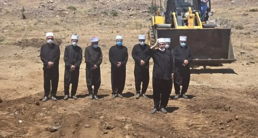 تفاصيل دفن أكثر من 100 جثة في مقبرة جماعية في السويداء