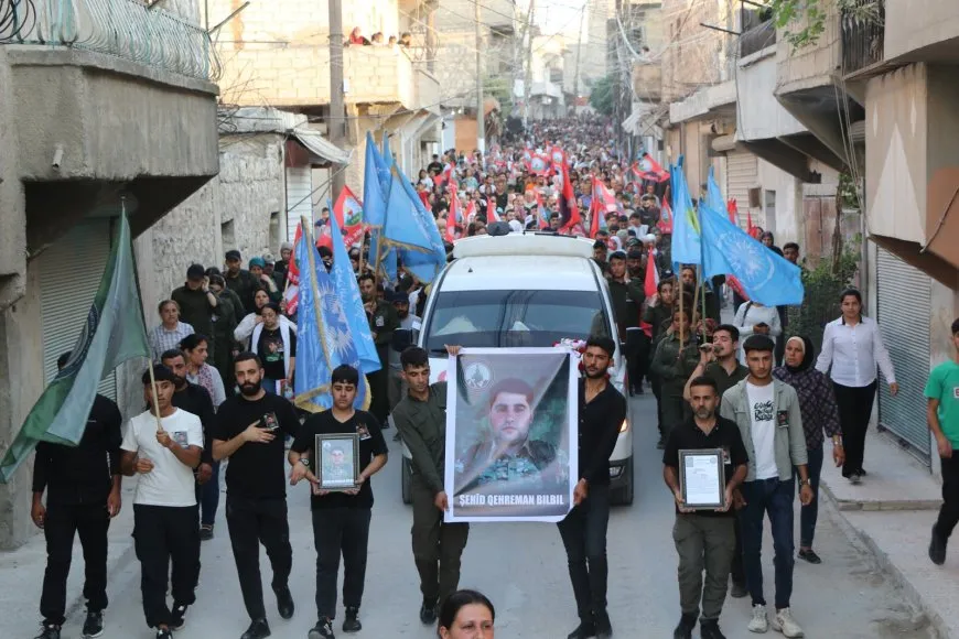 الآلاف من أهالي حلب يشيعون جثمان الشهيد قهرمان بلبل