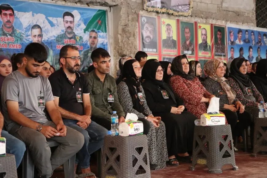 أهالي حلب يقدمون واجب العزاء لذوي الشهيد قهرمان بلبل