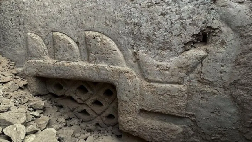 العثور على جدارية عمرها 3 آلاف عام في بيرو