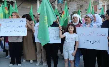 وقفة احتجاجية للنساء في حلب تنديداً بالانتهاكات التي تطال النساء في السويداء