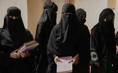 خبير أممي: طالبان حوّلت القضاءَ الأفغاني إلى سيفٍ مسلَّطٍ على رقاب النساء