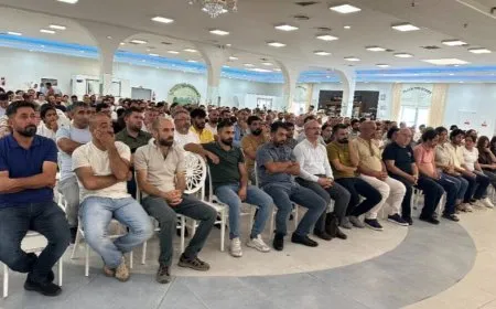 إلهام أحمد تجدد التأكيد على وحدة الأراضي السورية خلال اجتماع مع الجالية الكردية في فرنسا