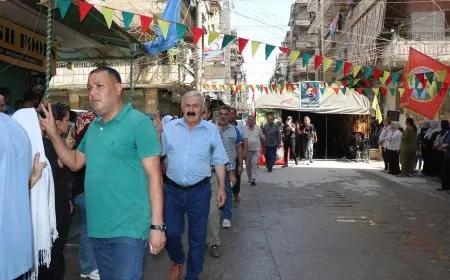 تقديم واجب العزاء لذوي مقاتل من قوات تحرير عفرين في حلب