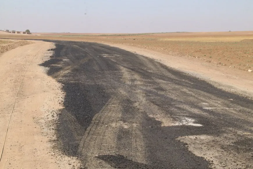 بلدية بلدة في عامودا تبدأ أعمال تعبيد الطرق الواصلة بين القرى