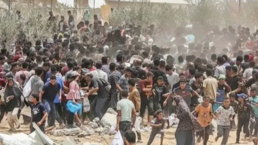 قتلى وجرحى بانقلاب شاحنة مساعدات في قطاع غزة