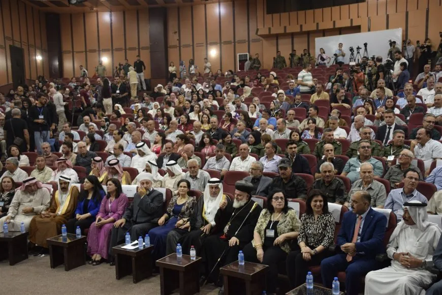 العشائر والمكونات تؤكد: وحدة التراب السوري واللا مركزية مطلب شعبي
