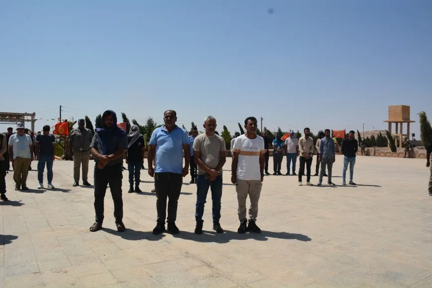 تشييع جثمان مقاتل من قسد في تل كوجر