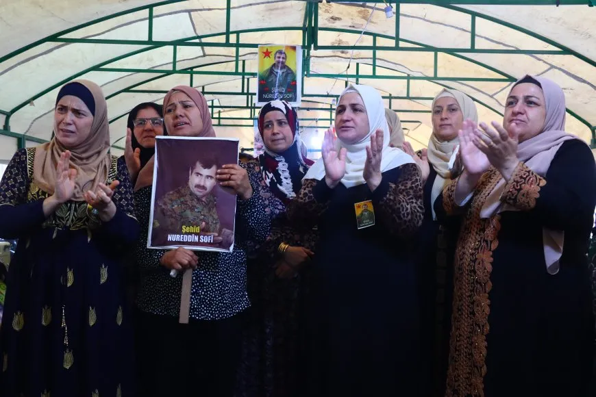 تجديد العهد للقيادي الشهيد نور الدين صوفي خلال مراسم تقديم العزاء