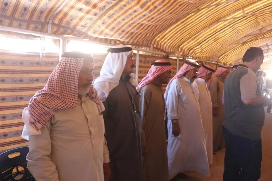 أهالي الهول خلال مراسم عزاء القيادي نور الدين صوفي: أسطورة النضال والمقاومة